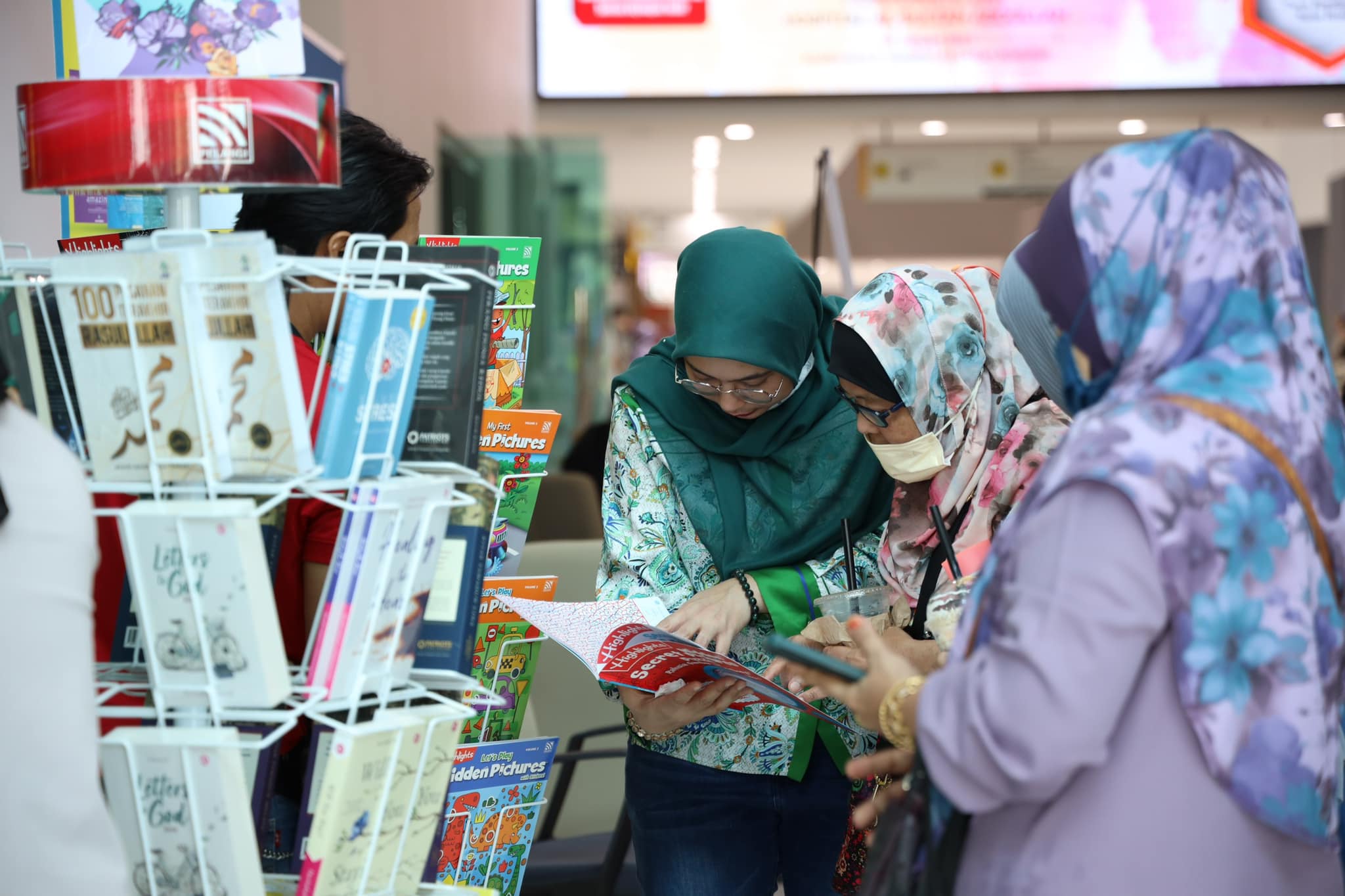 LIBRARY OPEN DAY FOSTERS THE CULTURE OF INTEREST IN READING AMONG THE CITIZENS