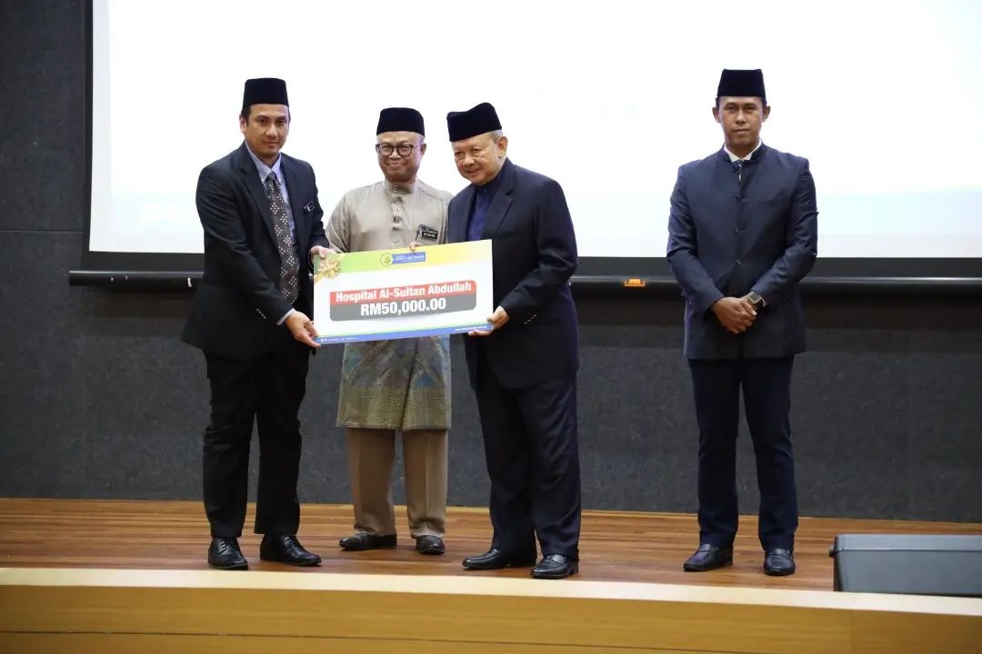 MAJLIS SERAHAN SUMBANGAN DANA TABUNG KEBAJIKAN PESAKIT HOSPITAL (TKPH) & GERAN PENDIDIKAN PELAJAR OKU LEMBAGA ZAKAT SELANGOR